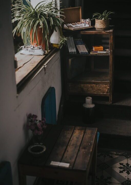 How to Create a Relaxing Reading Nook in Your Home